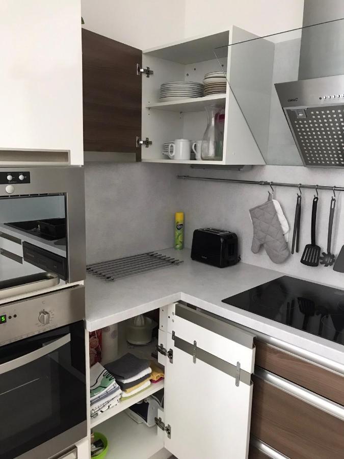 Prijemny Apartman Krovi V Rodinnem Domku Se Sdilenym Bazenem, Terasou A Zahradou المظهر الخارجي الصورة